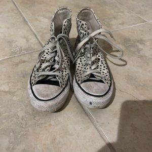 Size US 7 High Top White with Black Polkadots Converse